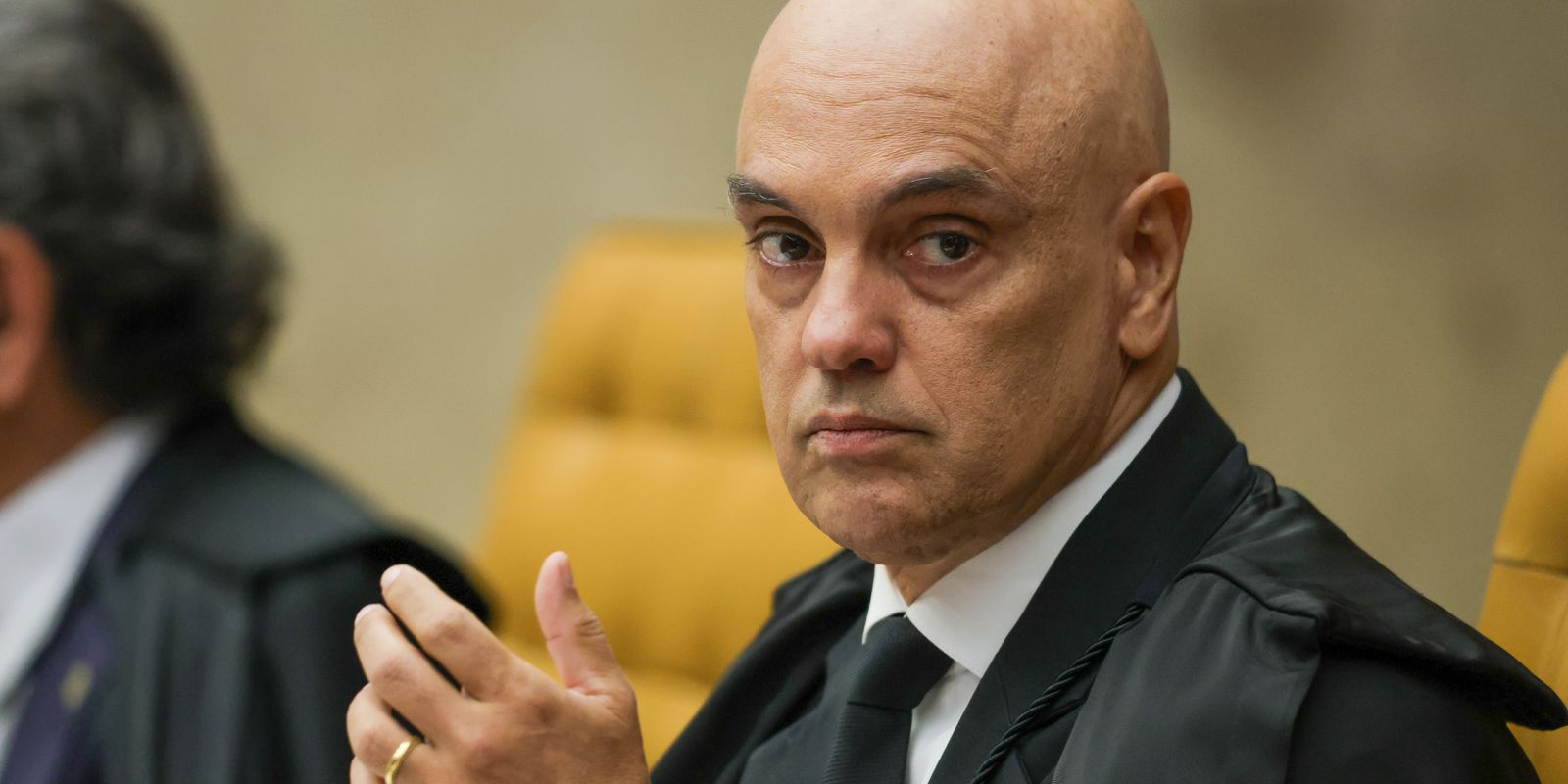 Ministro Fachin autoriza AGU a atuar em defesa de Alexandre de Moraes em processo judicial nos EUA