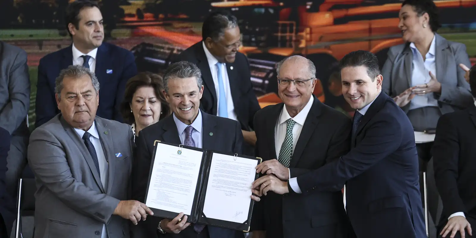 Governo federal anuncia Plano Safra 2026/2027 com recorde de financiamento para a agropecuária