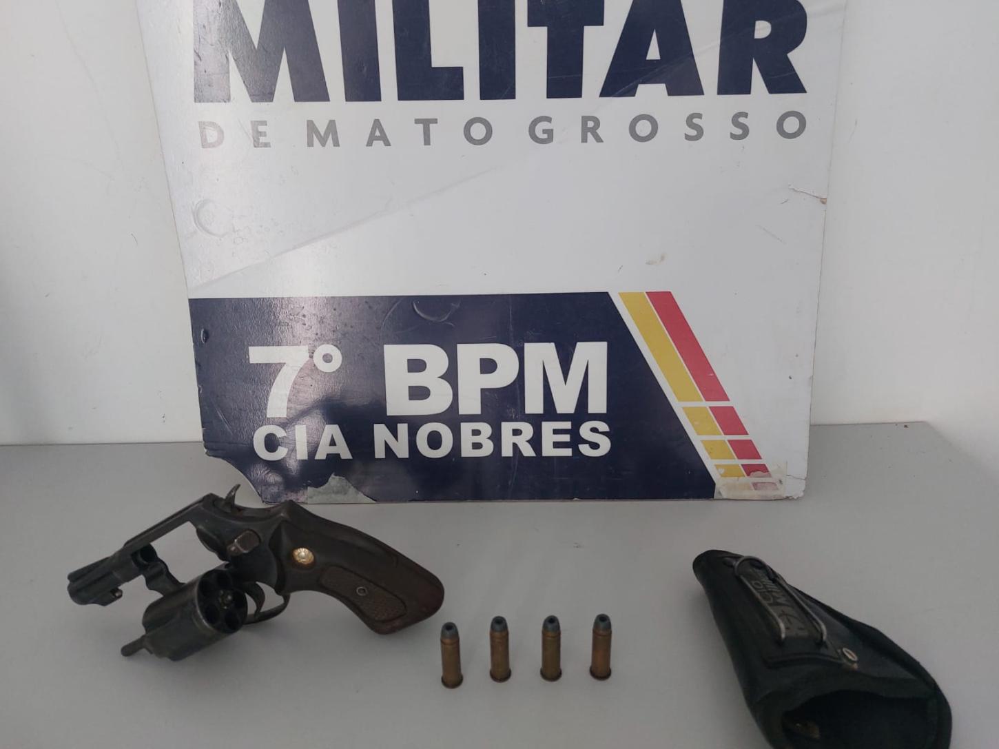 Hilux em alta velocidade chama atenção da PM e motorista acaba preso em Nobres