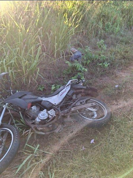 Motociclista morre após perder controle e cair na Estrada Velha da Guia