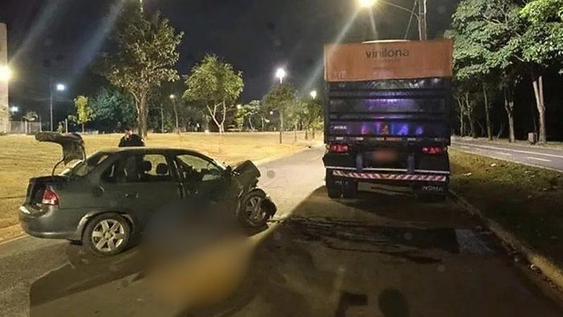 Motorista fica ferida após bater carro na traseira de carreta estacionada em Nova Mutum