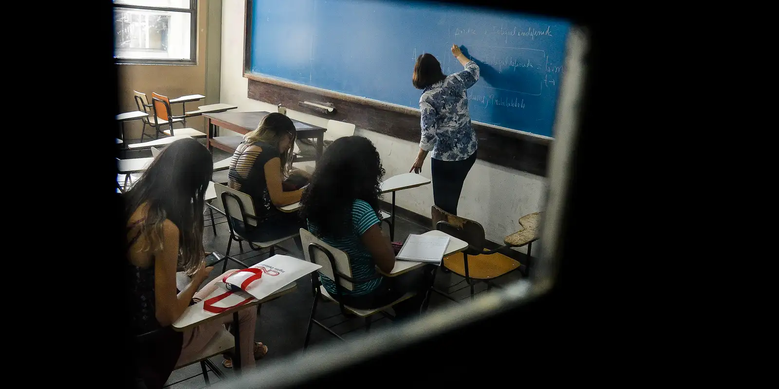 Professores de licenciatura têm prazo final para inscrição em premiação da FCC