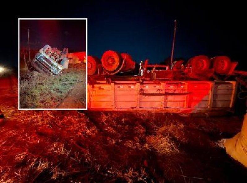 Caminhoneiro passa mal ao volante e morre ao tombar carreta na MT-235