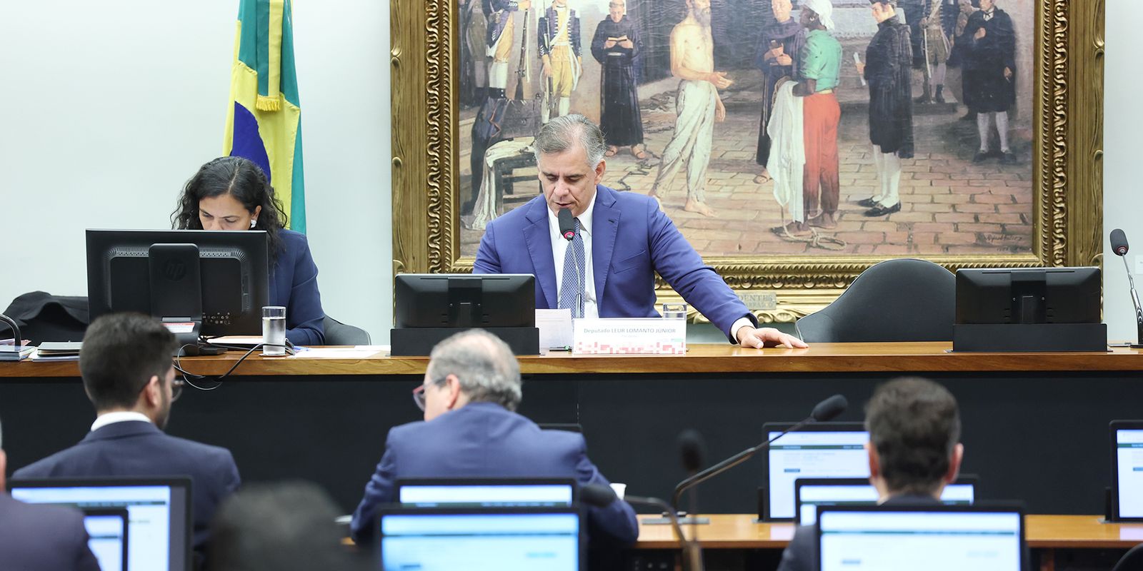Fim da aposentadoria compulsória para juízes é aprovado pela CCJ da Câmara