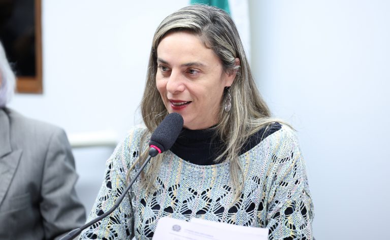 Comissão da Câmara aprova incentivo à amamentação em creches
