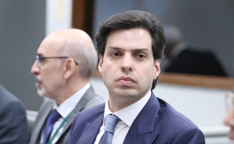 Comissão aprova inclusão de imagem da infração em notificação de multa de trânsito por videomonitoramento