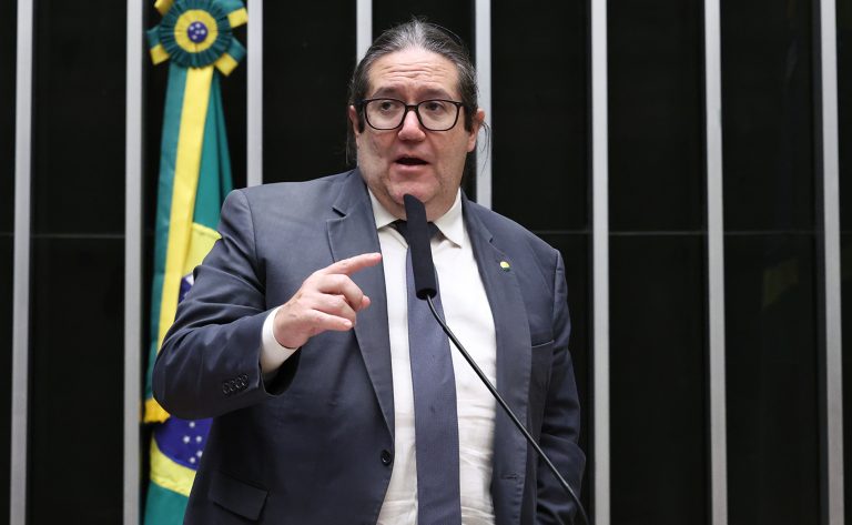 Comissão de Educação da Câmara aprova prioridade para diagnóstico precoce e ensino específico no autismo