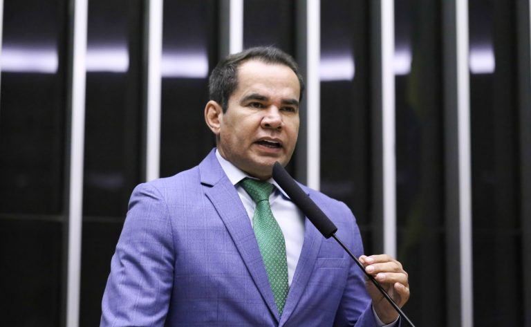 Câmara aprova recursos para qualificação profissional de pessoas com deficiência no setor cultural
