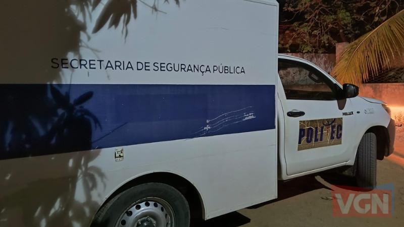Criança morre após mãe perder controle da moto e bater em poste em Cuiabá