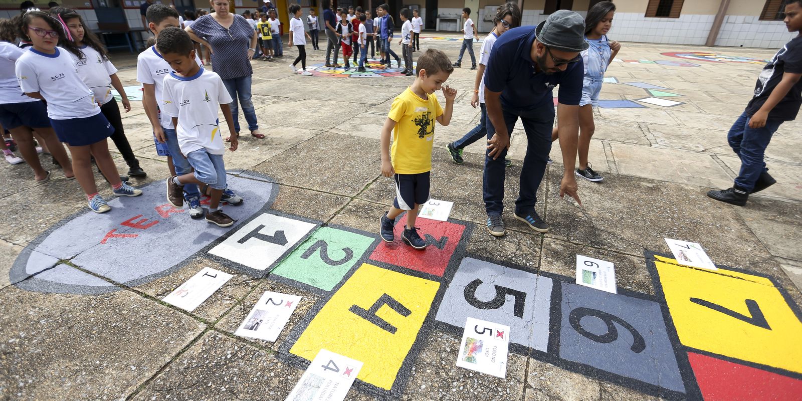 Férias escolares de 2027 serão ajustadas devido à Copa do Mundo Feminina