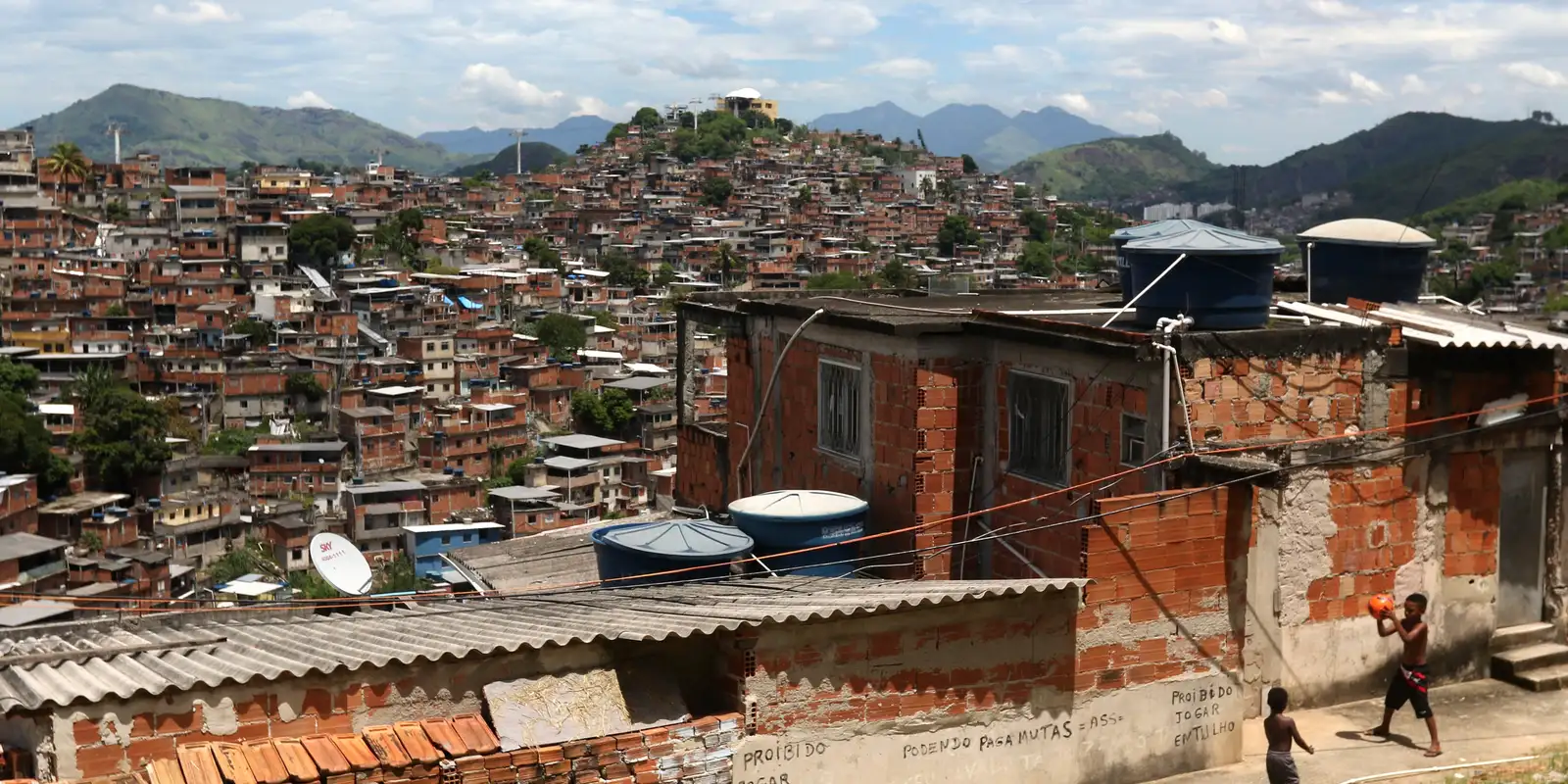 Estudo aponta que raça, gênero e origem familiar definem a mobilidade social no Brasil