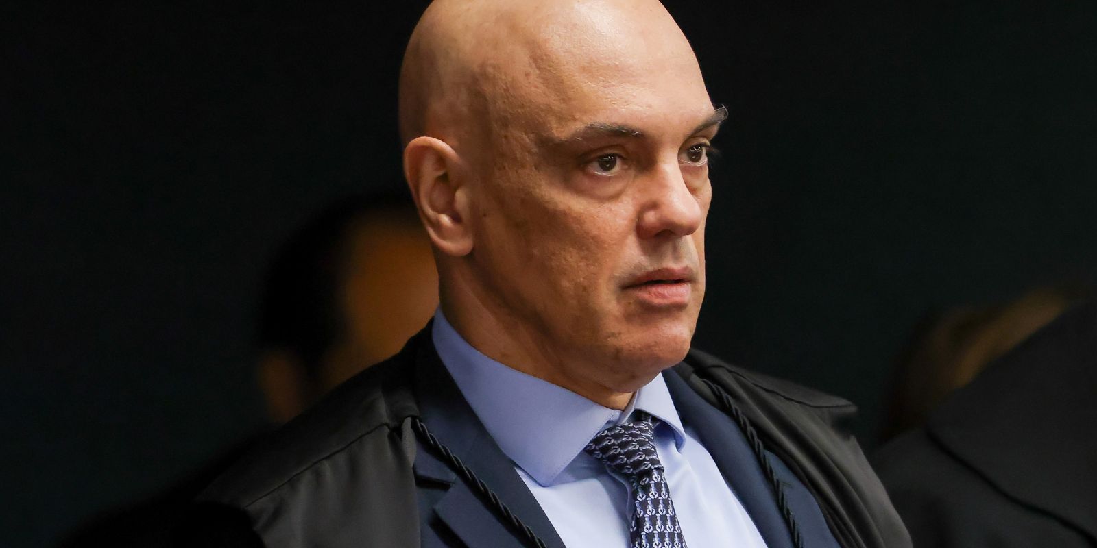 Moraes solicita nova manifestação da PGR sobre arma de Bolsonaro
