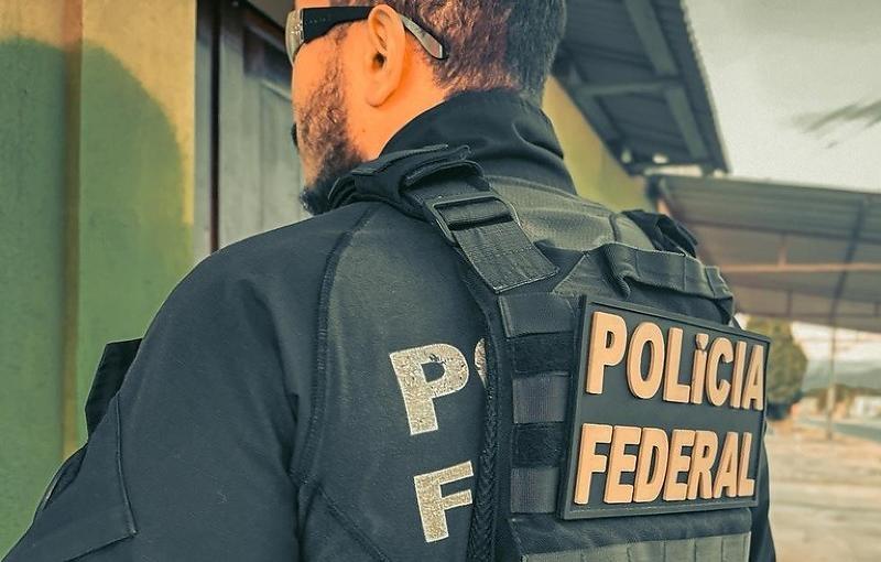 Mulher é alvo da PF por abrir contas bancárias com documentos falsos