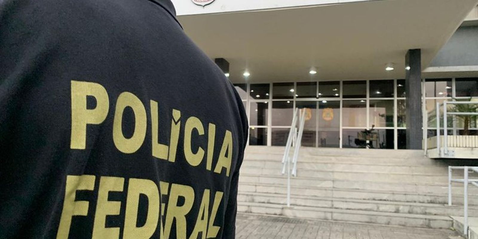 Polícia Federal combate fraude em anúncios digitais que simulavam serviços públicos