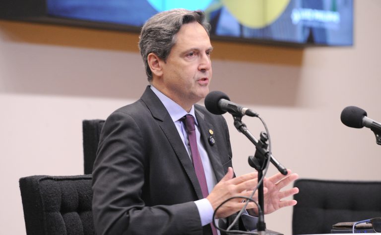 Projeto de lei propõe novas regras para a fiscalização de pessoas expostas politicamente
