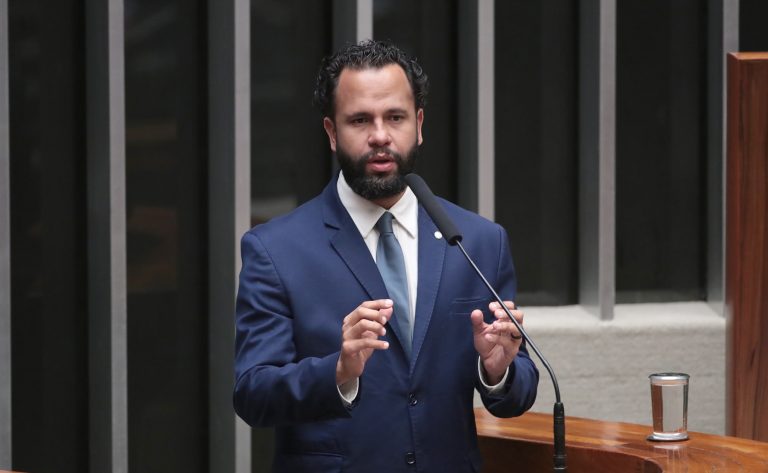 Agressor poderá ressarcir despesas de mudança de vítimas de violência doméstica