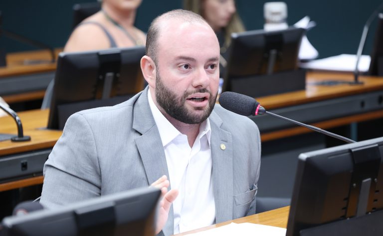 Projeto de lei busca coibir exploração sexual ao obrigar hotéis a verificar idade de crianças e adolescentes