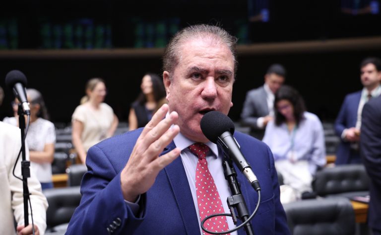 Câmara dos Deputados analisa projeto que prevê subsídio federal para seguro contra catástrofes naturais