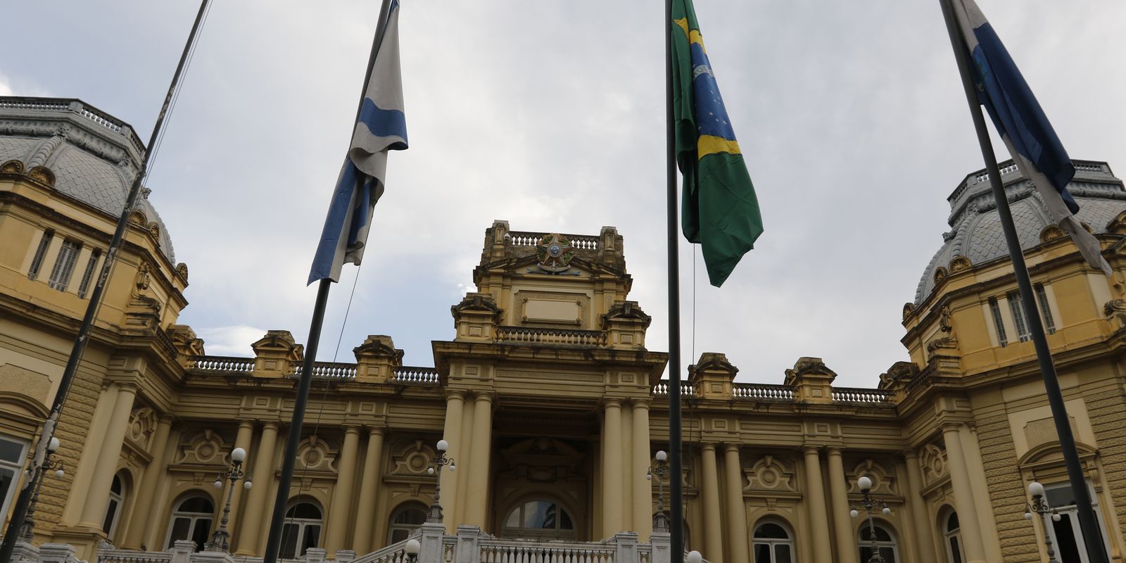 O Rio de Janeiro oficializa fusão de secretarias de agricultura e pesca