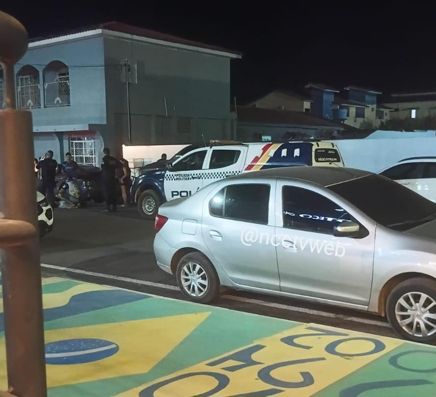 Acidente com três veículos deixa motociclista ferido em Nobres