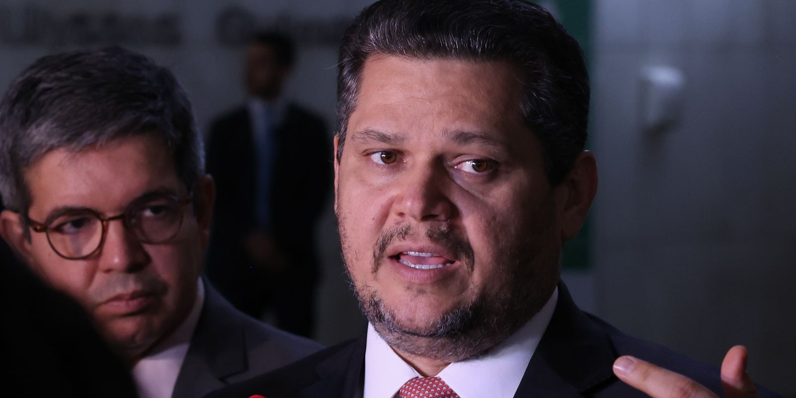 Davi Alcolumbre envia PEC da escala 6x1 para análise na CCJ do Senado