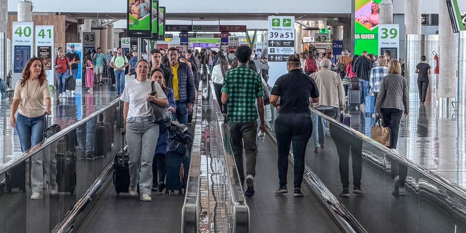 Aviação doméstica bate recorde histórico de passageiros no Brasil em 2026