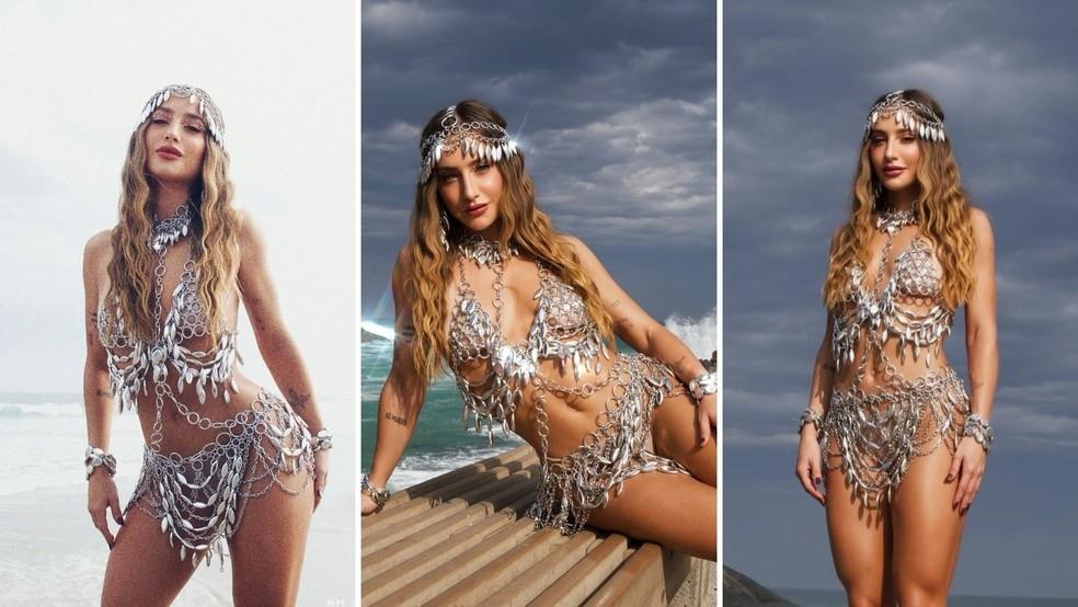 Bruna Griphao posa com look ousado de correntes para celebrar volta ao Salgueiro