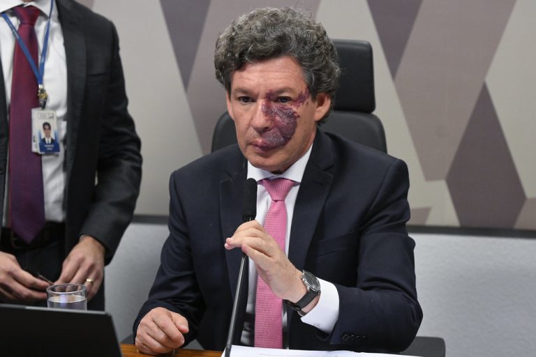 Comissão adia votação da MP da taxa das blusinhas para esta terça-feira