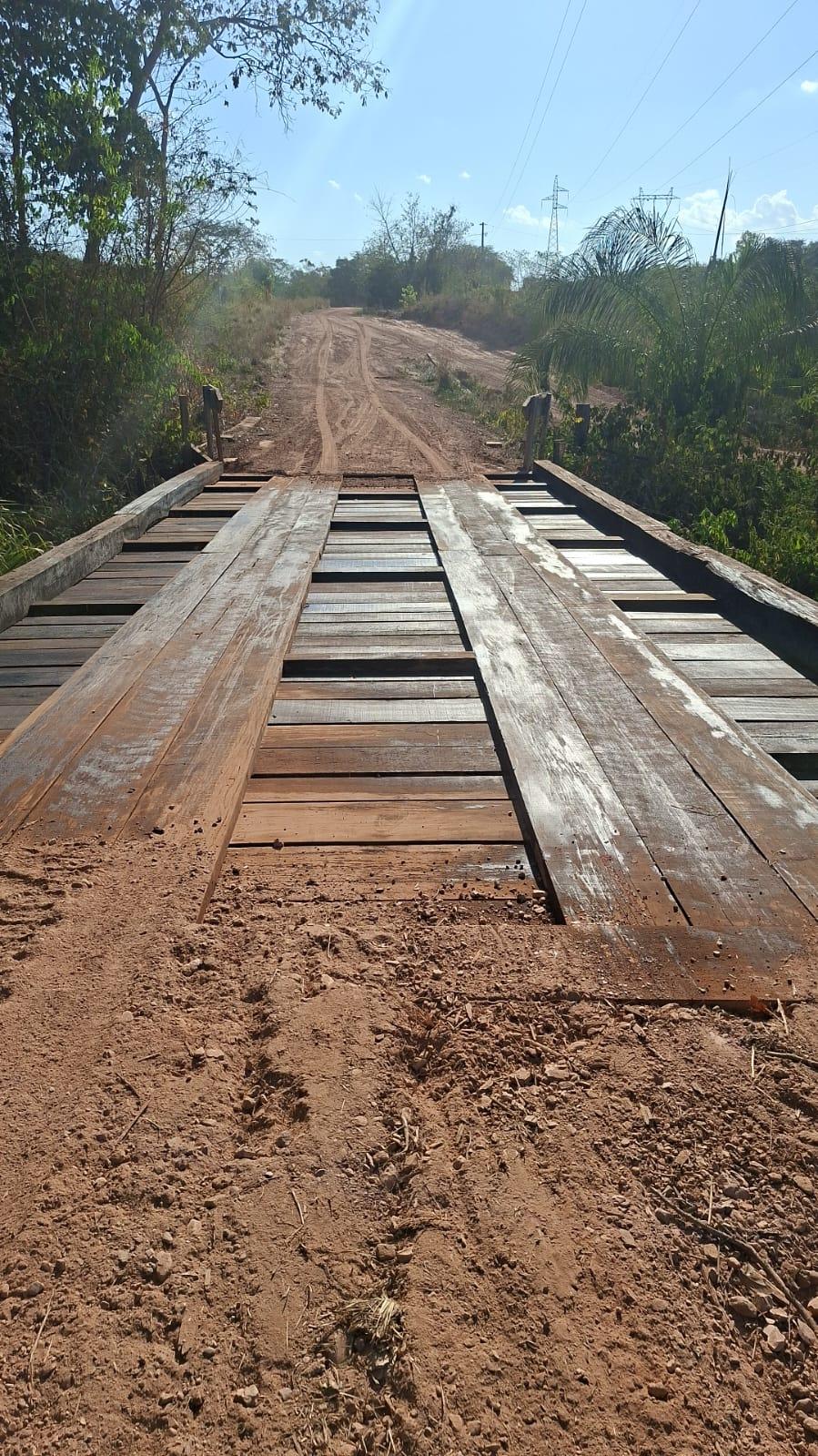Comunidade Mato Alegre recebe ponte reformada e visita do prefeito de Rosário Oeste