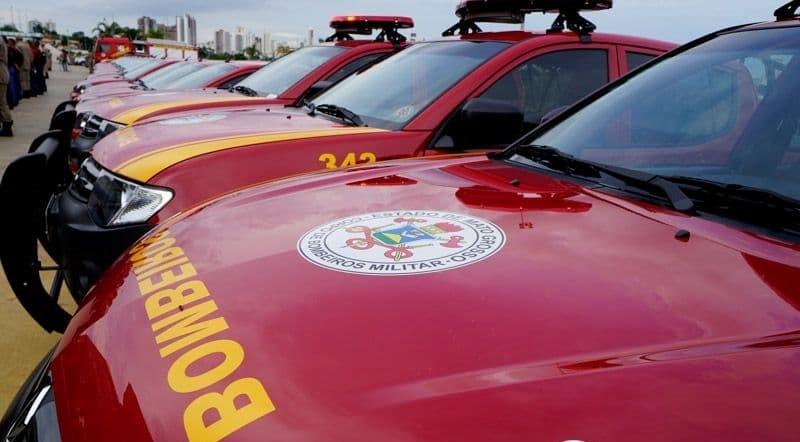 Corpo de Bombeiros extingue oito incêndios florestais e combate outros 12