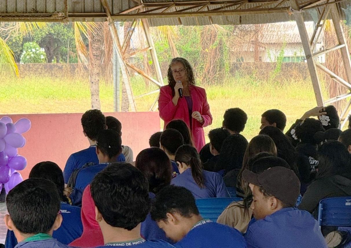 Escola Cel. Arthur Borges promoveu palestra educativa sobre Agosto Lilás em Rosário Oeste
