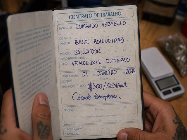 Facção teria registrado traficante como “vendedor externo” com salário semanal de R$ 500