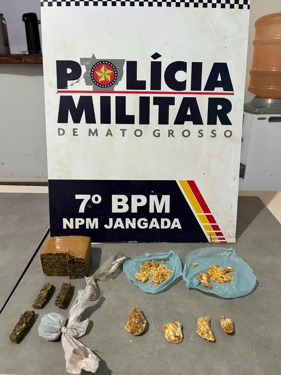 Homem é preso por tráfico de drogas em Jangada durante patrulhamento