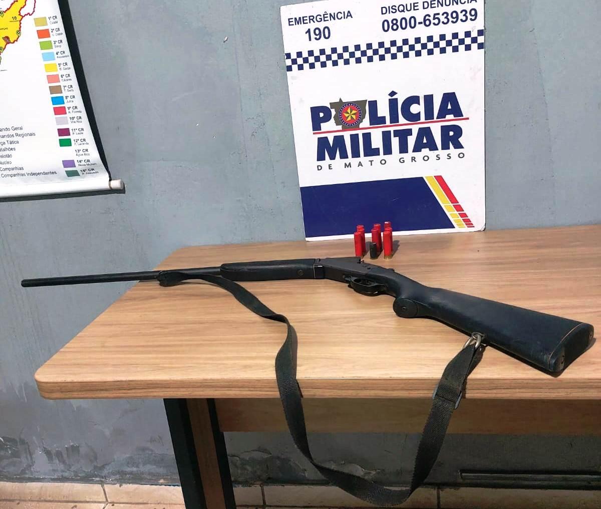 Homem foi preso em Nova Marilândia com espingarda de herança e medida protetiva