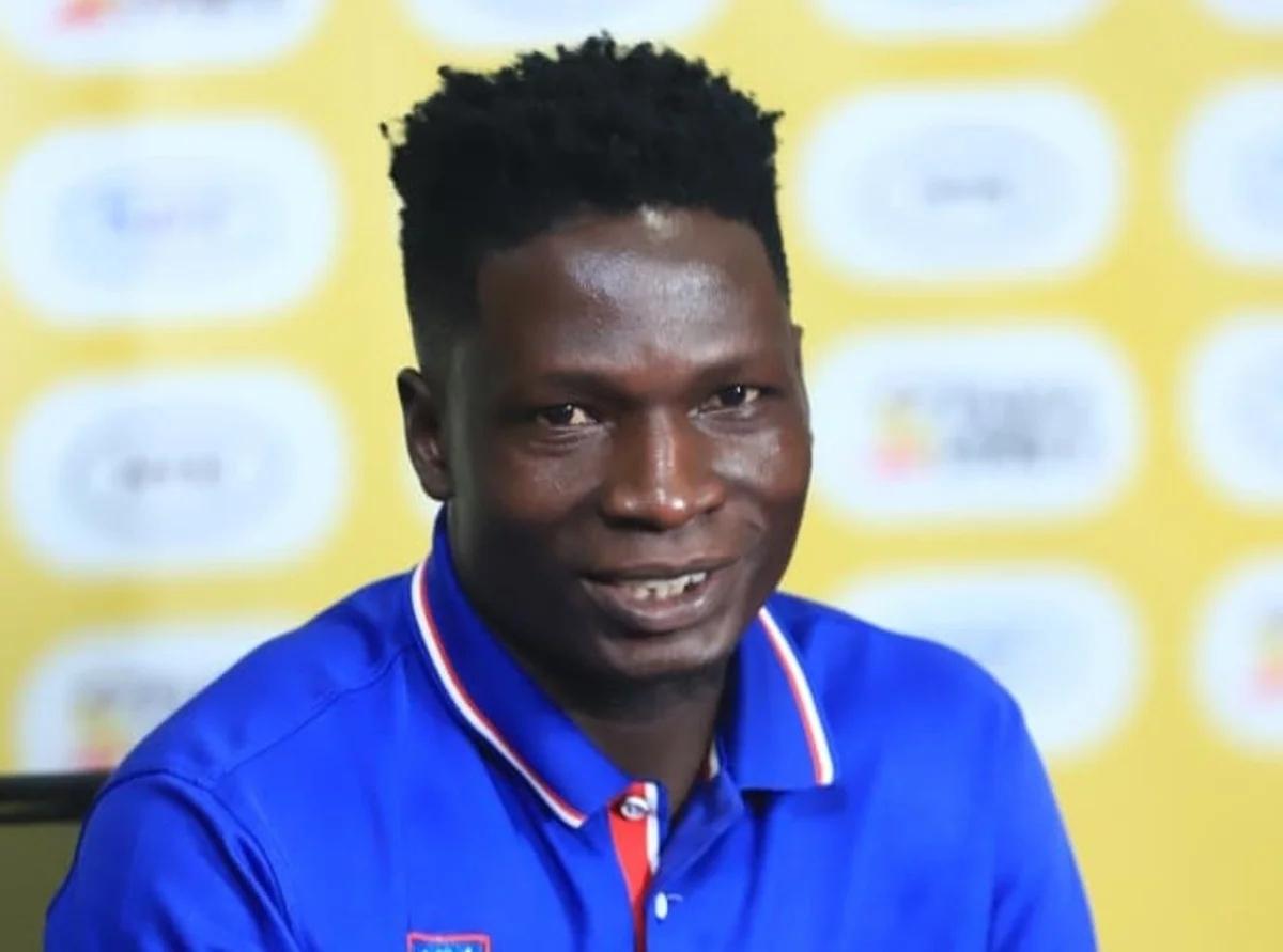 Jogador de futebol de Uganda é morto a pedradas em tentativa de assalto