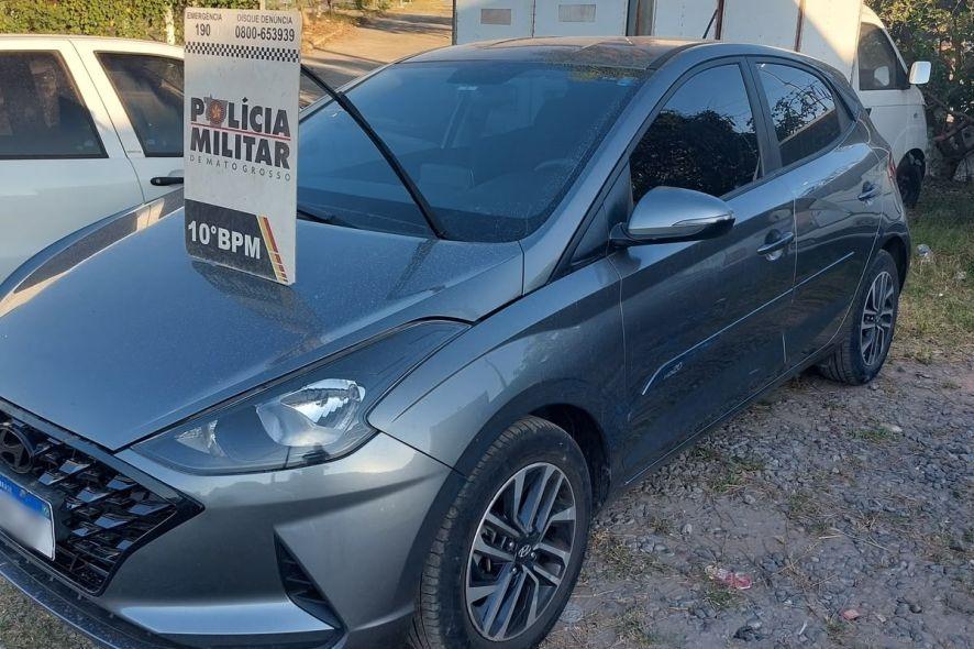 Ladrão foge do Fórum, rouba carro e bate em viatura em Cuiabá
