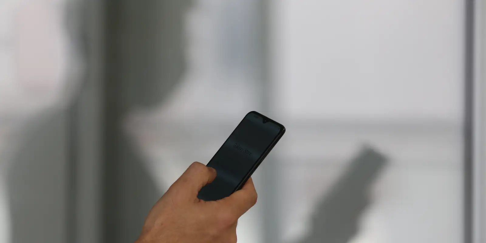 Brasil registra queda no roubo de celulares em 2025, aponta anuário