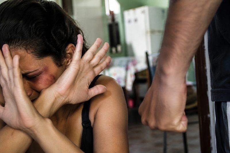 Mulher é agredida pelo companheiro durante luau em Nova Xavantina
