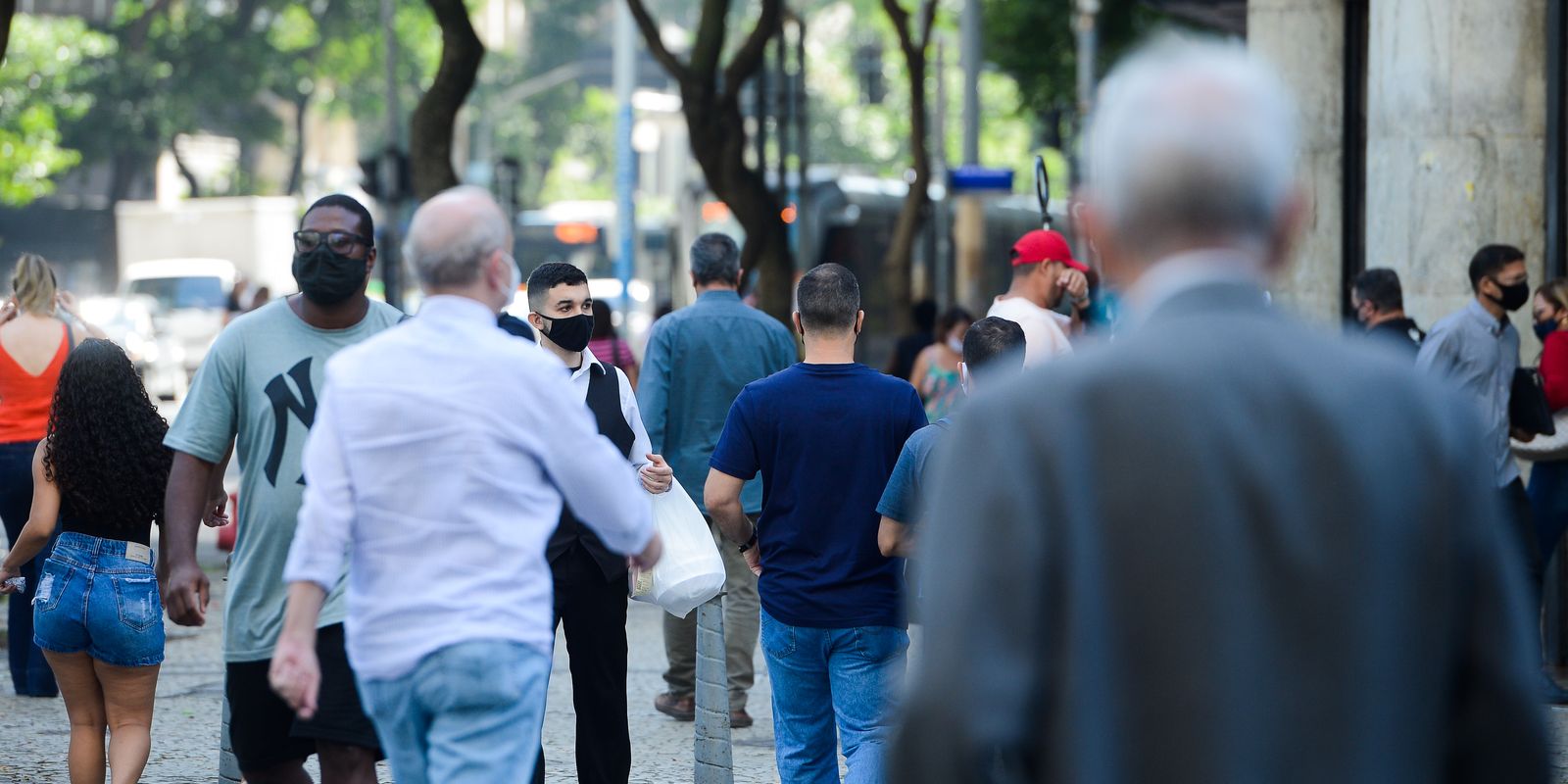 Pesquisa mostra a influência da religião na política para eleitores brasileiros