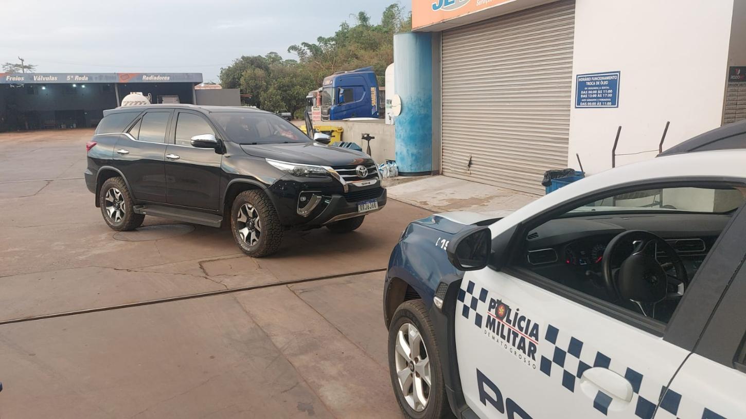 Polícia Militar recupera caminhonete SW4 roubada durante abastecimento em Nobres