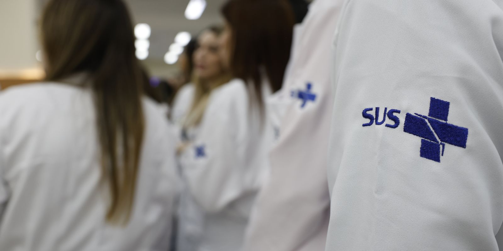 Governo prorroga atuação de 676 médicos especialistas no SUS até 2027