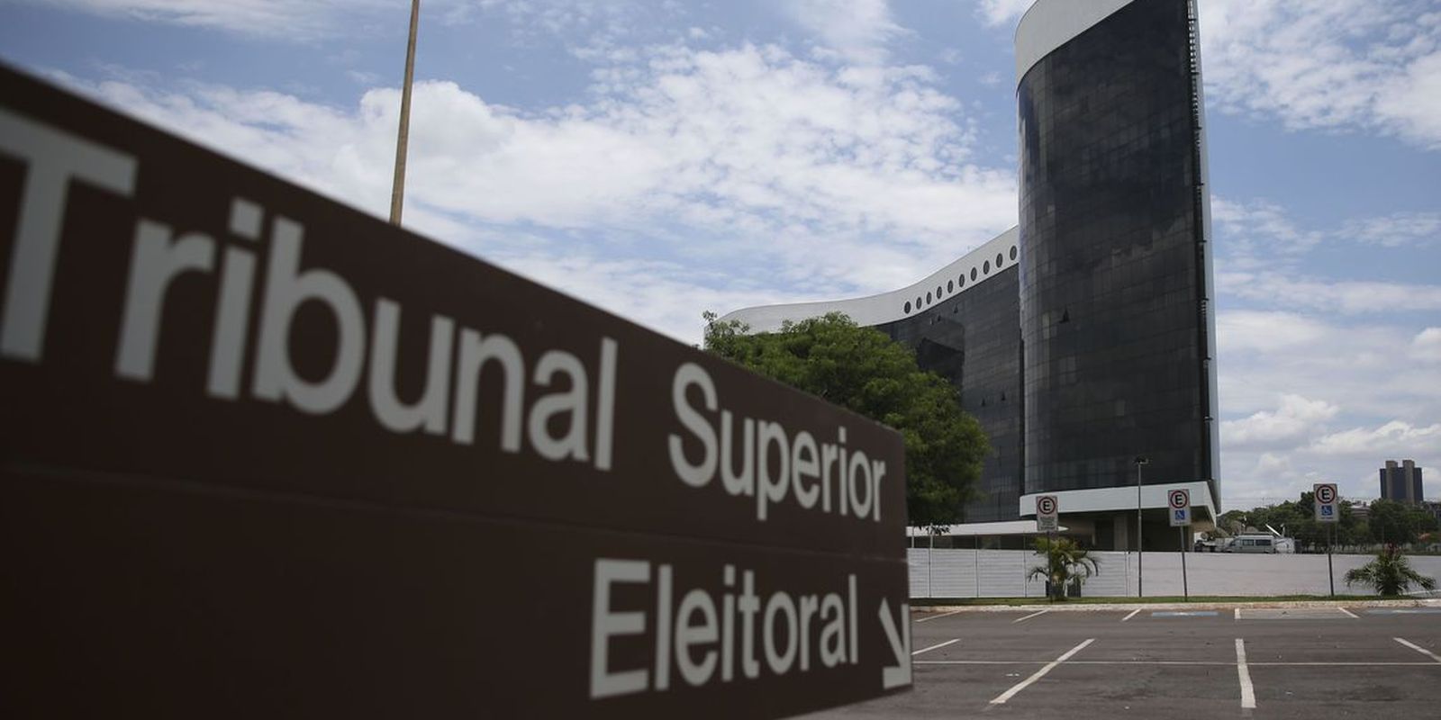 TSE restabelece pena de vereador por violência política de gênero