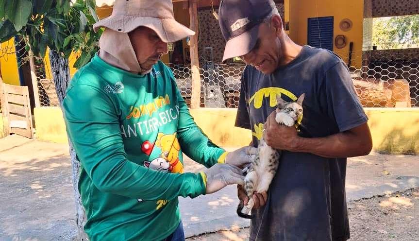 Vacinação Antirrábica avança para a zona rural de Rosário Oeste