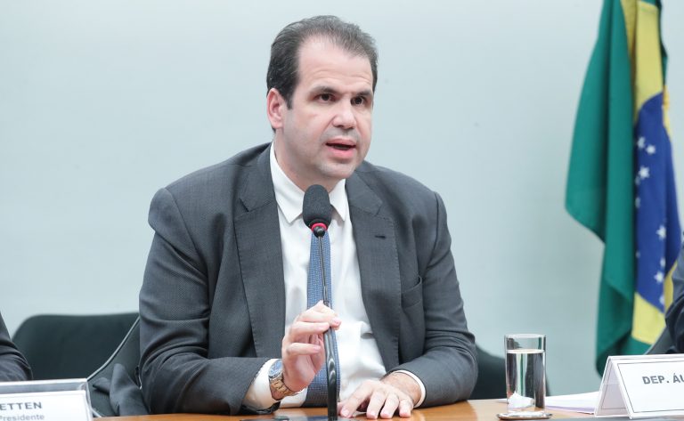 CCJ aprova desembarque fora do ponto para públicos vulneráveis à noite
