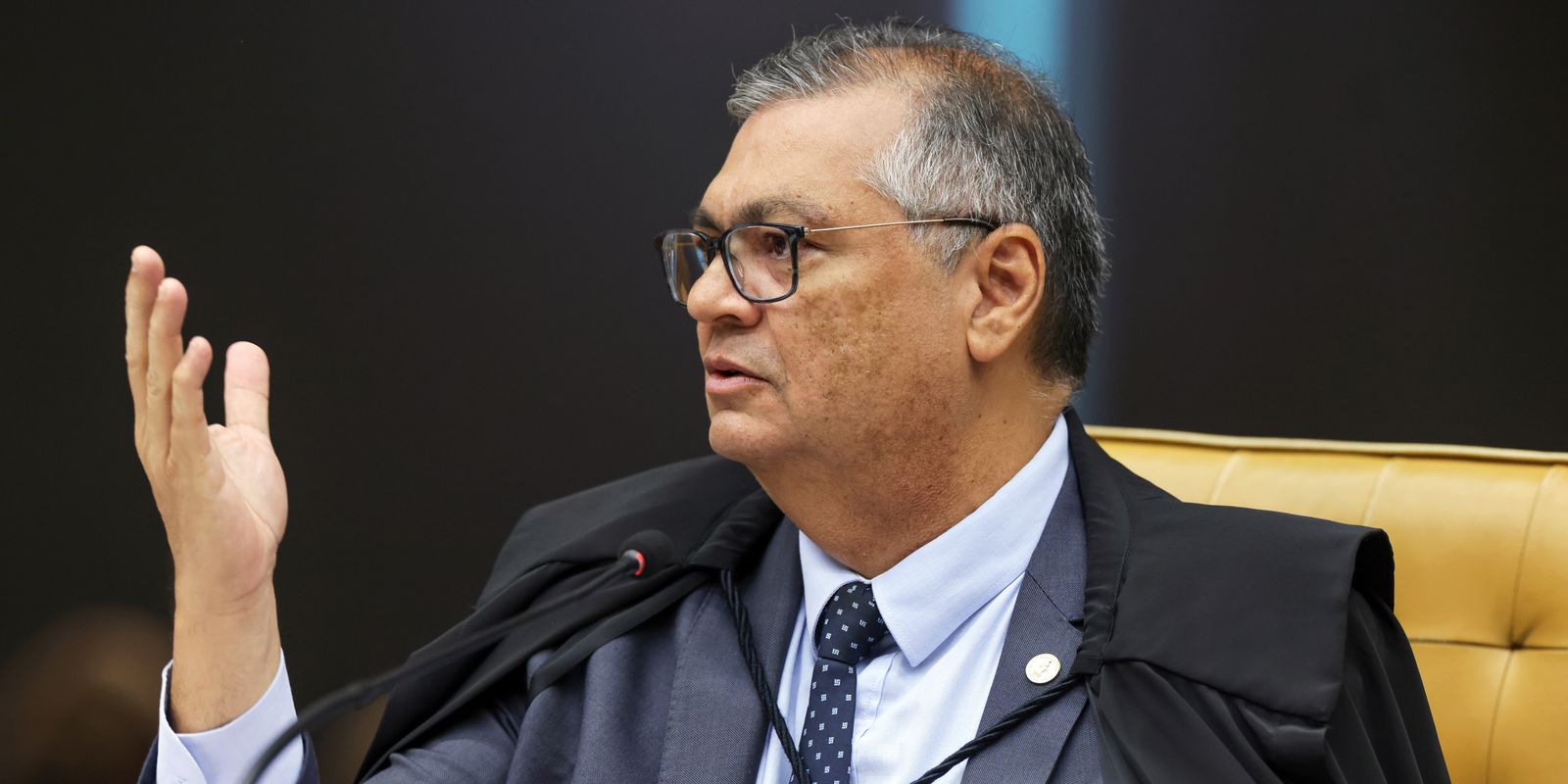 Flávio Dino retira sigilo de investigação sobre o filme Dark Horse