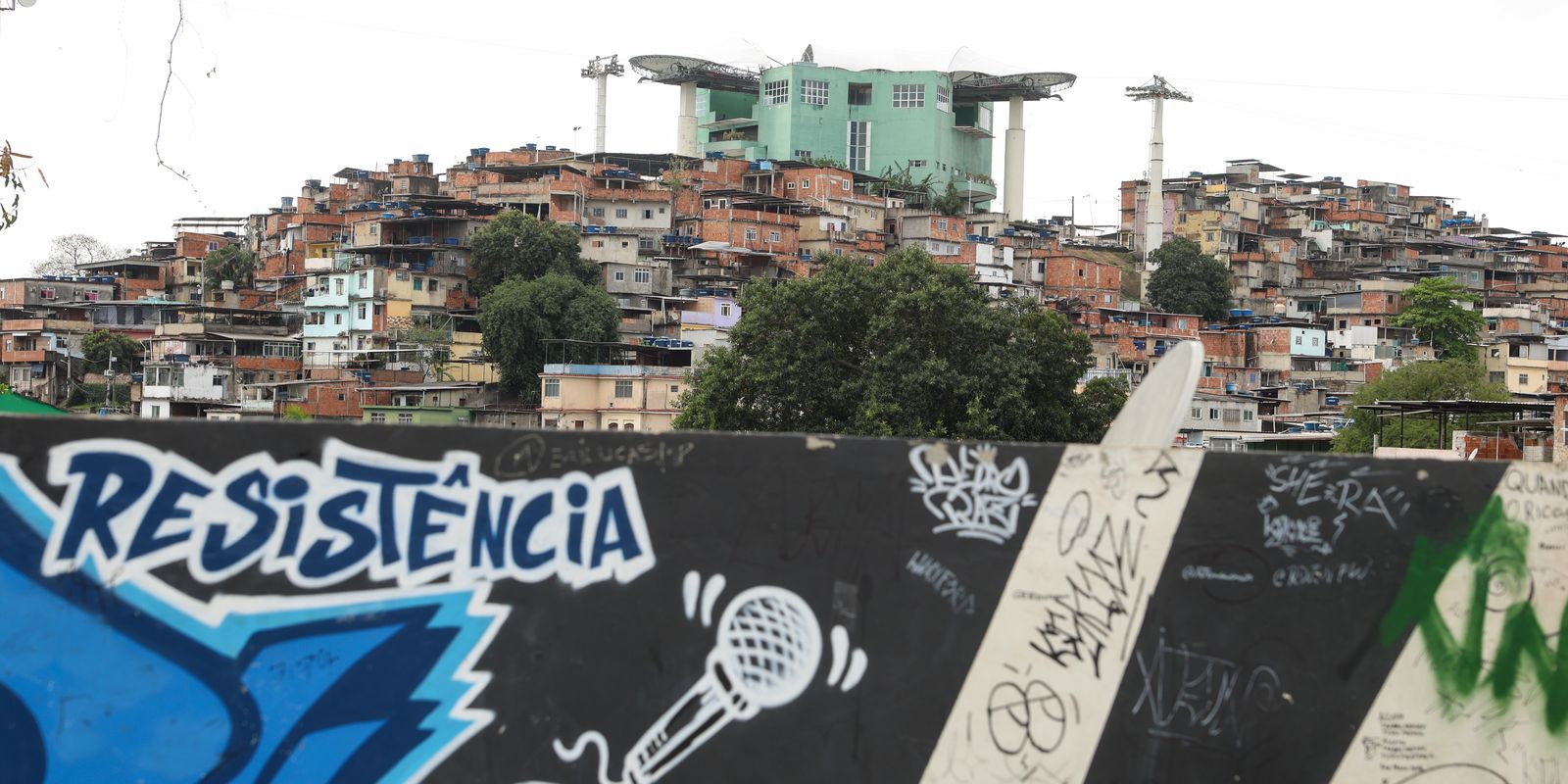 Moradores de favelas do Rio priorizam educação e trabalho nas eleições