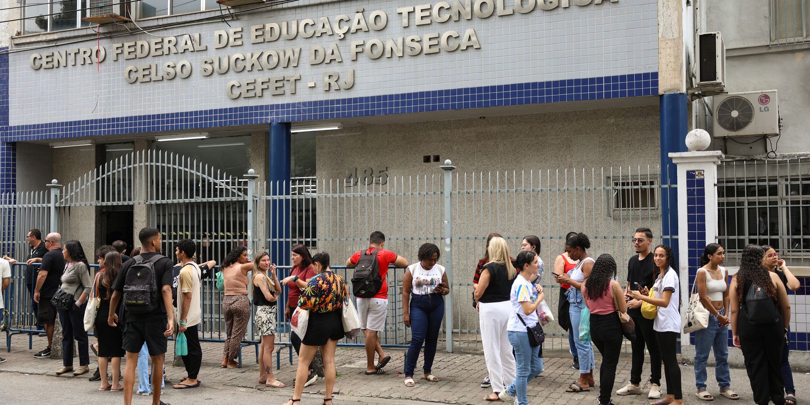 Rio de Janeiro garante transporte gratuito no Enem para estudantes