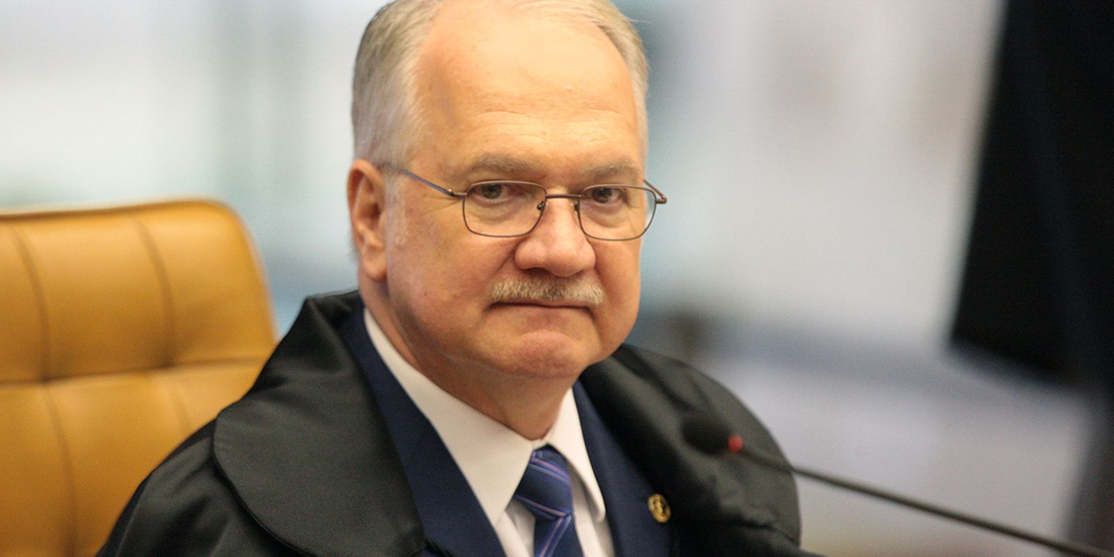 Fachin dá 24h para Mendonça derrubar todo o sigilo no caso Master