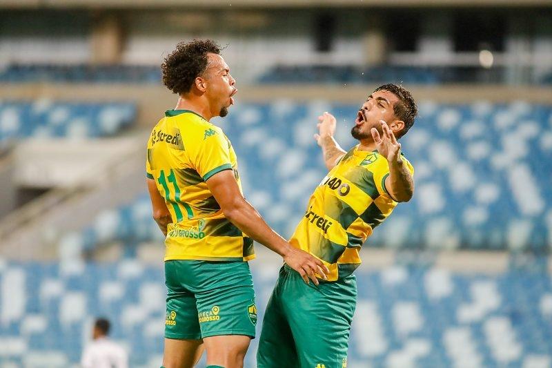 Goleada põe Cuiabá no caminho do acesso, mas Barros segura empolgação: ‘não ganhamos nada’