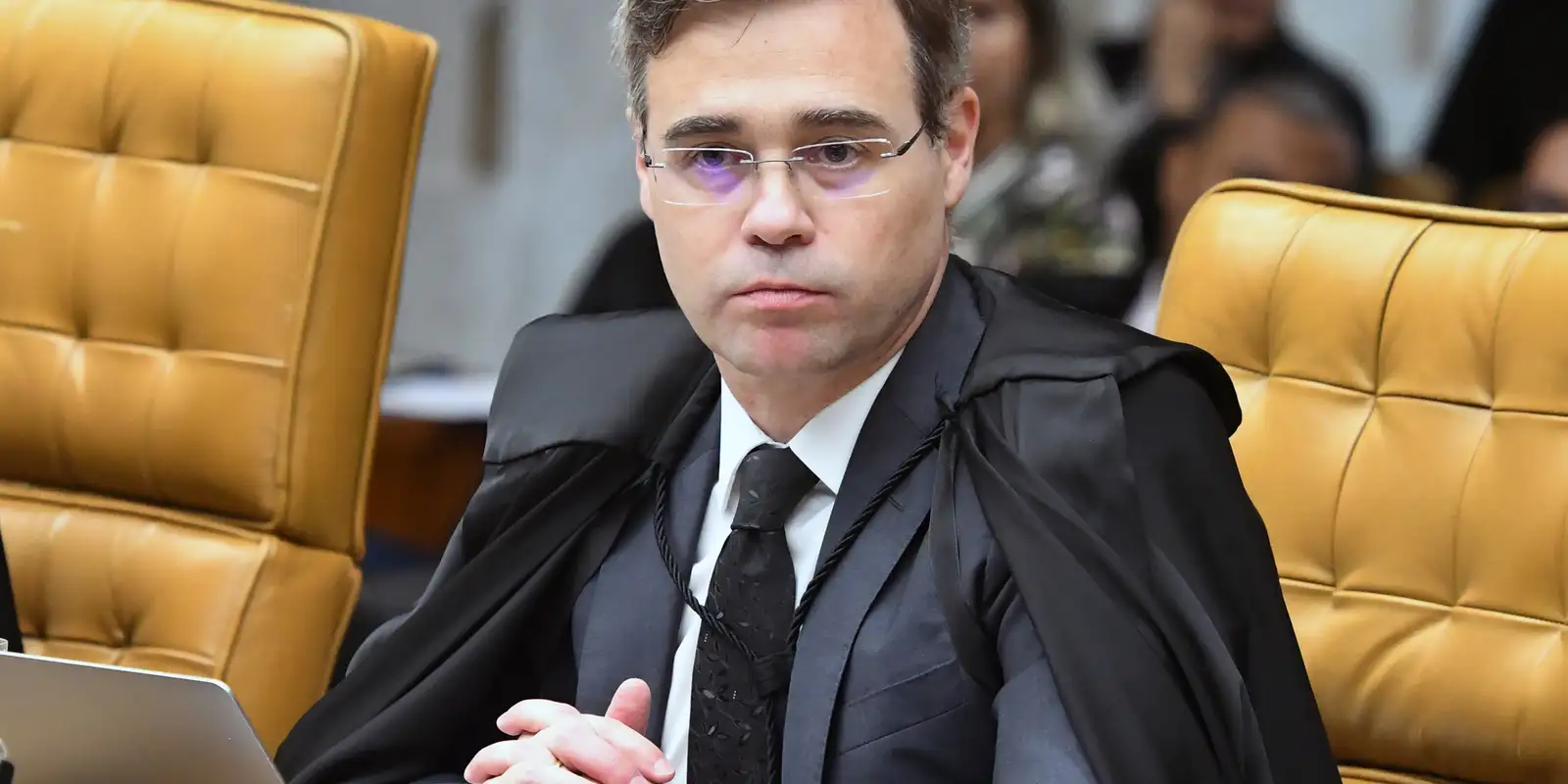 André Mendonça admite encontro único com ex-banqueiro preso
